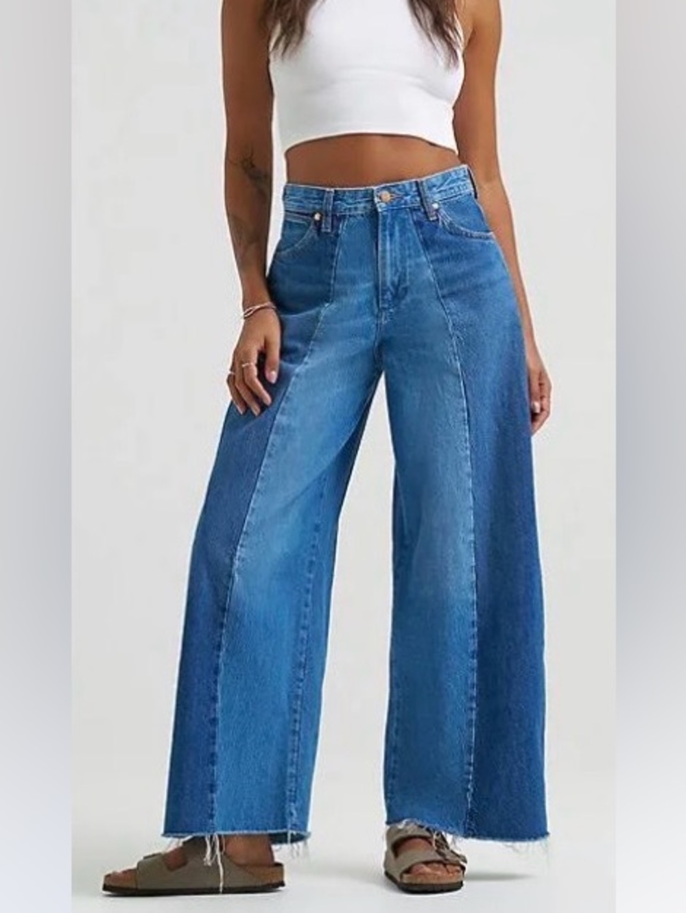 Wrangler Two-Tone Blue Barrel Leg Jeans for Women